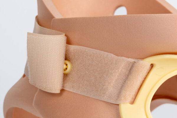 kolnierz-sztywny-z-otworem-tracheostomijnym-philad (8) kolnierz-sztywny-z-otworem-tracheostomijnym-philad (8)